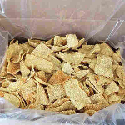 苦荞片5斤散装批发牛肉味香葱味400g整箱荞麦网红锅巴零食包邮厂